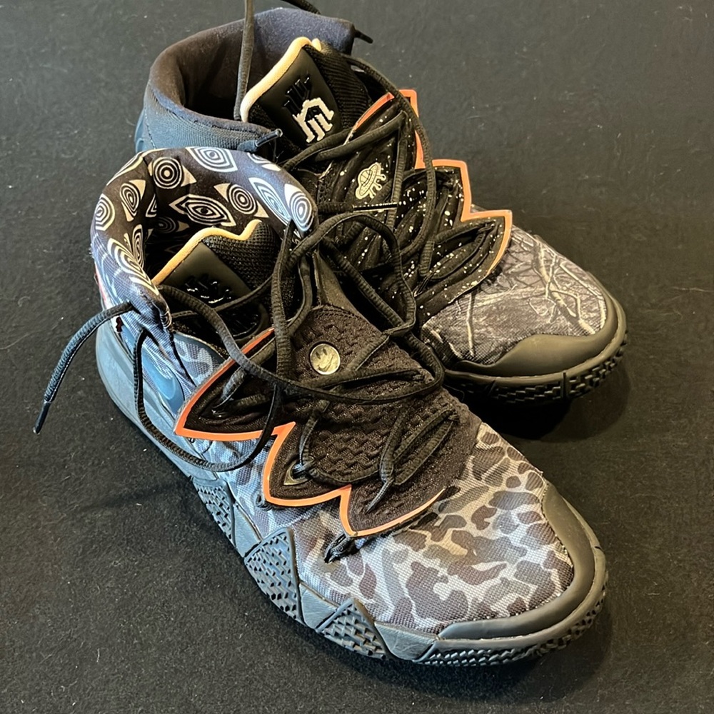 Nike Kybrid S2 ‘What The’ - Black / Atomic Pink